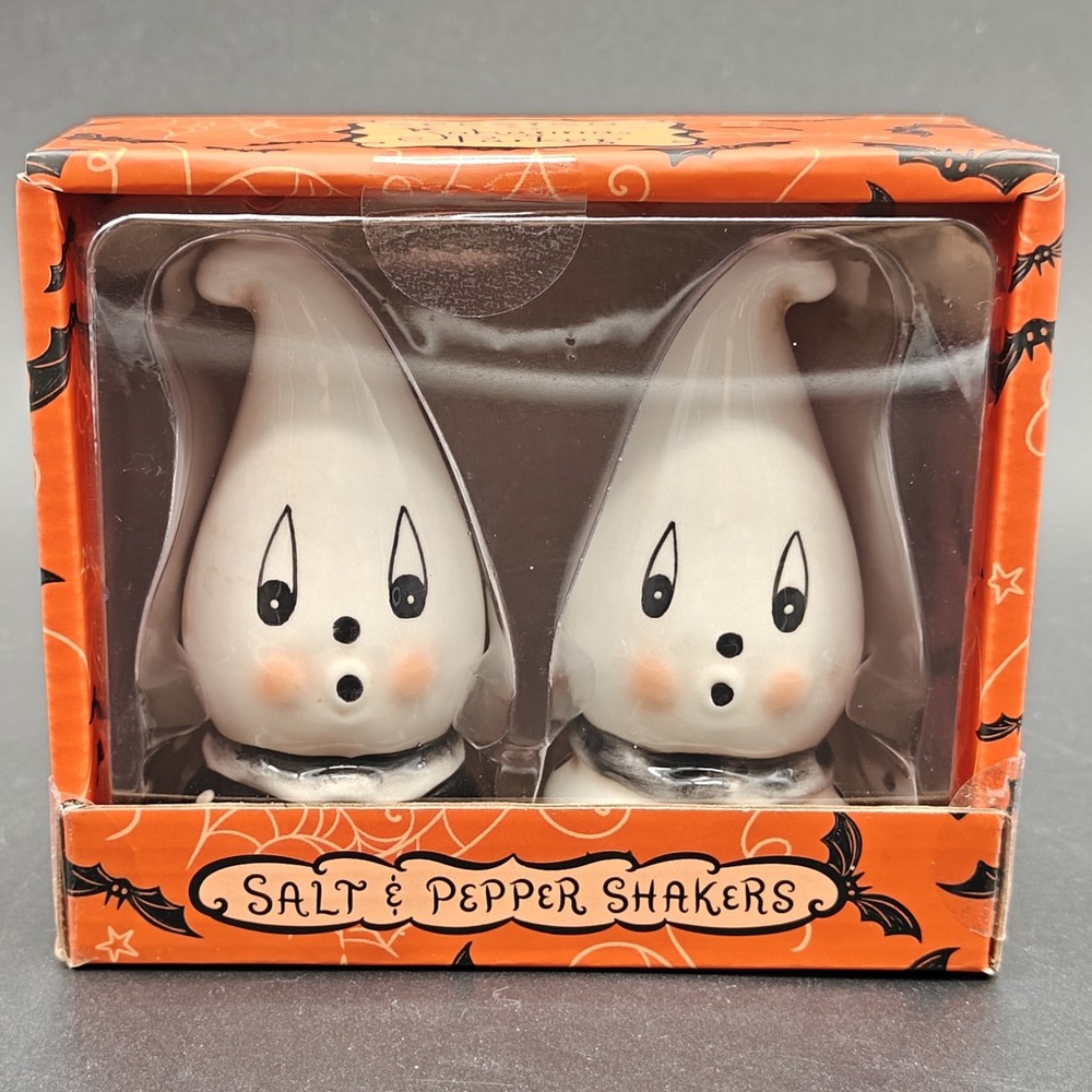 Johanna Parker Design Halloween Ghost Salt & Pepper Shakers NEW 👻